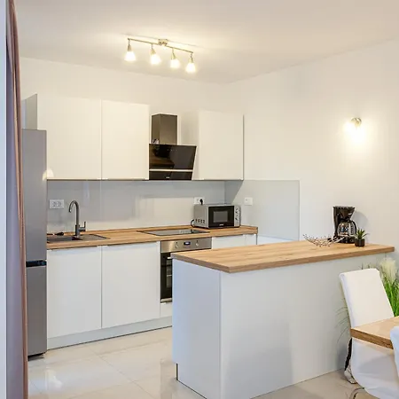 Apartment With Parking Space Okrug Gornji, Ciovo - 23151