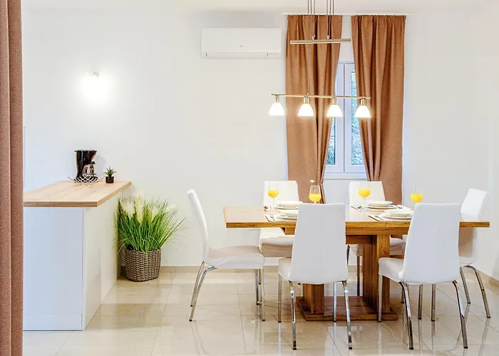 Daire With Parking Space Okrug Gornji, Ciovo - 23151 *
