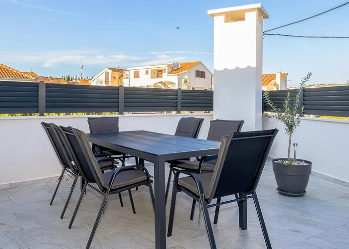 With Parking Space Okrug Gornji, Ciovo - 23151 Daire *