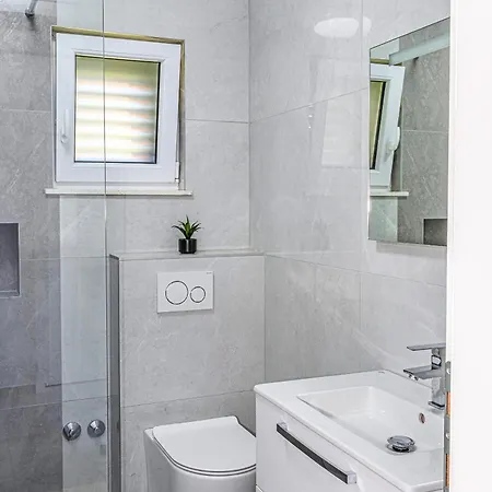 شقة With Parking Space Okrug Gornji, Ciovo - 23151